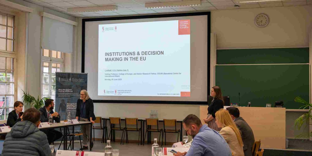 college-of-europe_aadf-7789_54610998929_o_11zon