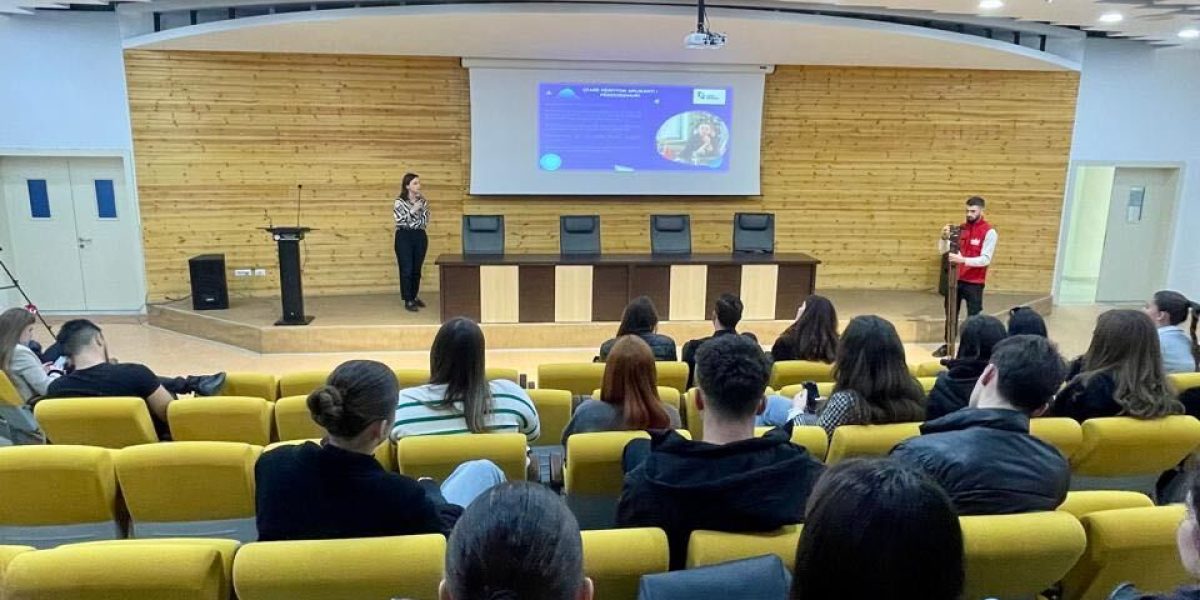 feb50acc-73fa-4f5b-a3a7-861bad6097bc